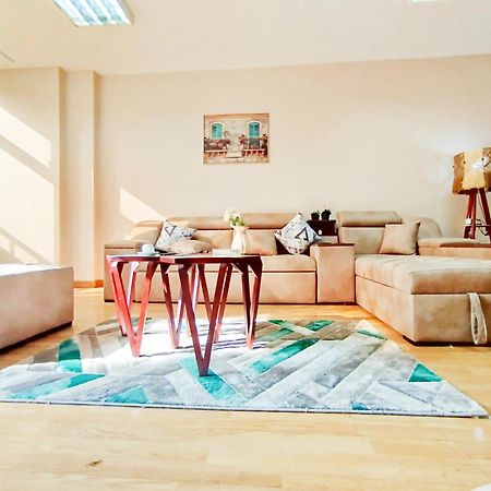 Garden City Apartment In Downtown Kairo Bagian luar foto